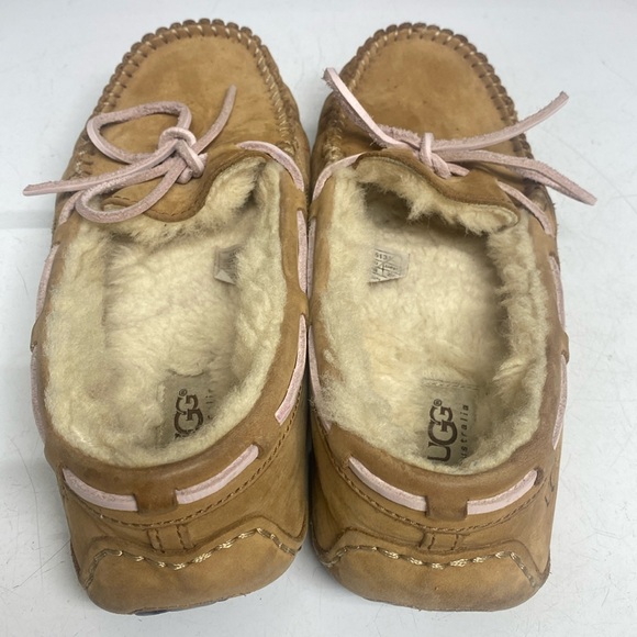 UGG Dakota Tan Suede Slippers Size 8 - Picture 12 of 17